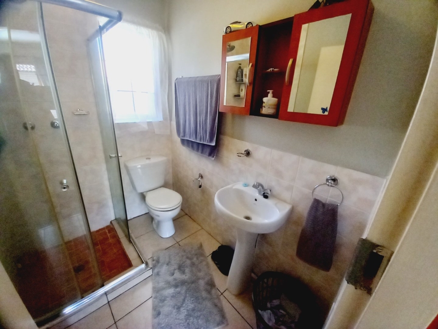 2 Bedroom Property for Sale in Vaalpark Free State